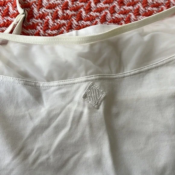 Lot of 4 spaghetti strap camisoles 🌺 - Picture 6 of 8